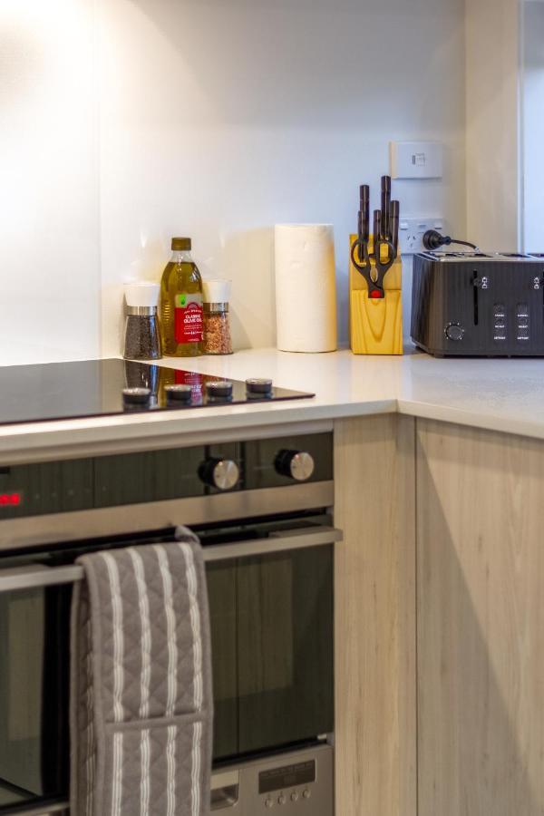 Vibrant City Abode - 2 Bed 2 Bath Διαμέρισμα Κράισττσερτς Εξωτερικό φωτογραφία