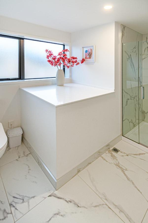 Vibrant City Abode - 2 Bed 2 Bath Διαμέρισμα Κράισττσερτς Εξωτερικό φωτογραφία